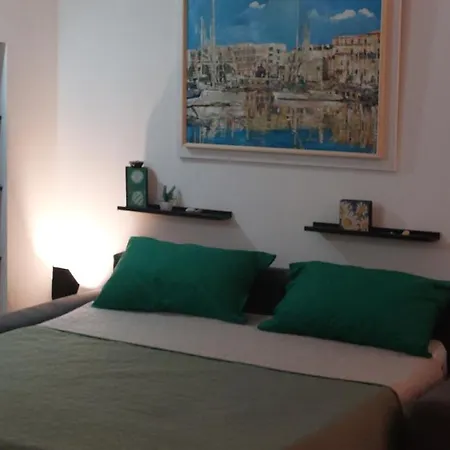 L'angolo Di Vicolo San Carlo Palermo